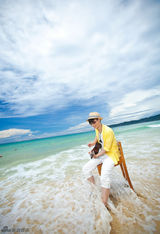 组图：陈楚生最新写真曝光 碧海蓝天尽显潇洒