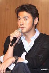 组图：《武侠》台湾举行记者会 金城武否认绯闻