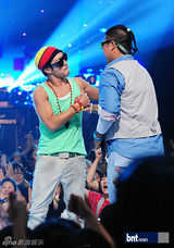 组图：HaHa等《尹道贤的Must》献热情舞台