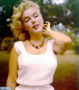 组图：梦露与前夫米勒罕见写真 林中娇憨小女人