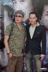 组图：《Laughing Gor》将开机 演员集体拜神