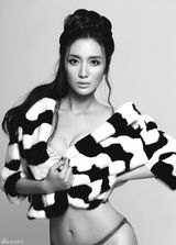 组图：张萌拍杂志时尚大片 演绎神秘北欧风情