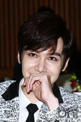 组图：朴基雄M.pire等出席韩流大奖颁奖典礼