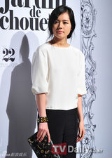 组图：韩佳人孔孝真少女时代Jessica等出席时装秀