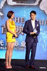 组图：《四大名捕》邓超搞怪刘亦菲学狗叫