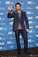 组图：《囚徒》发布会 金刚狼大笑比V心情好