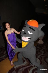 组图：《喜羊羊3》慈善首映 谢天华携手徐子珊献声