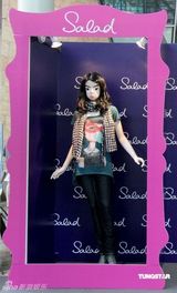 幻灯图：乐基儿代言旧照曝光 外貌清纯动人依旧