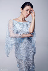 组图：周恒乐熟女写真曝光 造型冷艳气场足