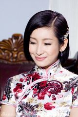 组图：秦海璐英姿飒爽领衔抗战大戏