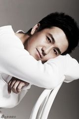 组图：翟天临写真俏皮儒雅秀百变魅力