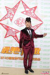 组图：李谷一力赞冯小刚 将与蒋大为登春晚