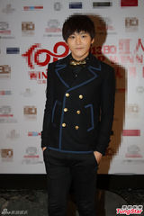 组图：吴奇隆光棍节不谈爱 刘诗诗身体亮红灯