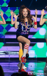 组图：《M Countdown》FTIsland回归荣获第一