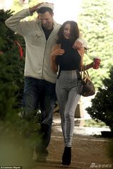 组图：人妻考特尼疑背老公偷腥 挺巨波勾引帅男