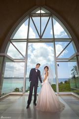 组图：Ella关岛教堂拍婚纱哽咽落泪
