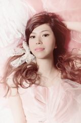 幻灯图：吴亦琳拍时尚大片 优雅造型显唯美魅力