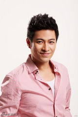 组图：刘汉强熟男写真帅气亲民