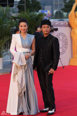 组图：金鸡百花陈志朋苗圃走红毯