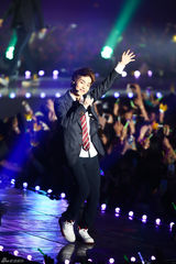 独家高清：GD胜利EXO等唱响StayG演唱会