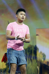 组图：演说家张铁林加盟 鲁豫曾对其一见钟情