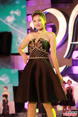 组图：亚姐中华赛区12强 佳丽泳装起舞风骚性感