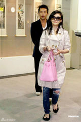 高清组图：大S带汪小菲回台探亲友 离台前往新加坡