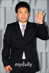 组图：权相佑(权相宇)夫妇少女时代Jessica等出席公益活动