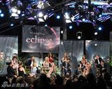 幻灯图集：《月食》影迷见面会 斯图尔特低胸秀美腿