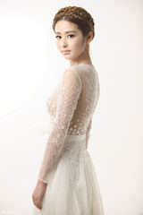 组图：颖儿开年写真清纯诱人展朦胧美