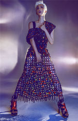 组图：李冰冰大玩双性诱惑 白发男神PK美腿女神