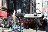 组图：《蜘蛛侠2》首露中国元素 汽车街头腾飞