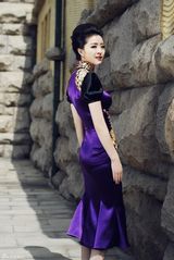 组图：黄小蕾旗袍写真曝光 冷艳不失诱惑