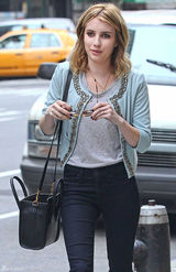 组图：艾玛-罗伯兹现身豹纹墨镜抢眼