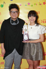 组图：金曲榜颁奖星光黯淡 张敬轩献主持处女秀