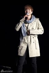 组图：Superjunior首尔举办安可演唱会人气火爆