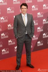 组图：《神之子》发布会 詹姆斯与斯科特拼帅气