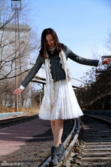 组图：于小磊变身凡间仙子拍靓丽写真