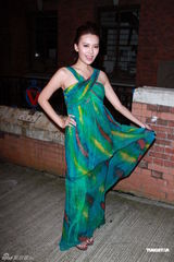 组图：王璐瑶爆乳上阵拍写真 与余文乐不再联络