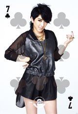 组图：刘忻变身摇滚范儿 将朋克进行到底