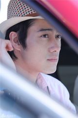 组图：央吉玛左立领衔当红选秀炸子鸡来袭