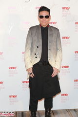 组图：徐子珊真空上阵出席时尚杂志庆典