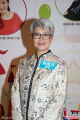 组图：陈敏儿出席幼儿活动 分享与孩子相处心得