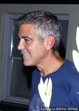 组图：皮特好事将近包场宴请好友乔治-克鲁尼