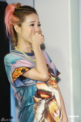 组图：蔡依林MV掀模仿热潮 混血宝宝现身