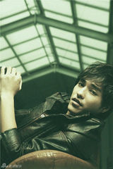 组图：博纳小生男色当道 台湾型男蓝正龙写真曝光