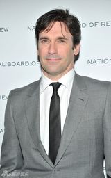 国家评论协会奖晚宴 贝尔和阿弗莱克夫妇亮相(组图)