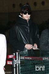 组图：金汎(金范)复工赴日宣传《那冬》笑容洋溢幸福