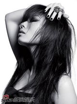 高清组图：张靓颖哥特造型拍杂志写真 变身时尚偶像