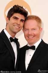 组图：《摩登家庭》男星杰西-泰勒-弗格森亮相